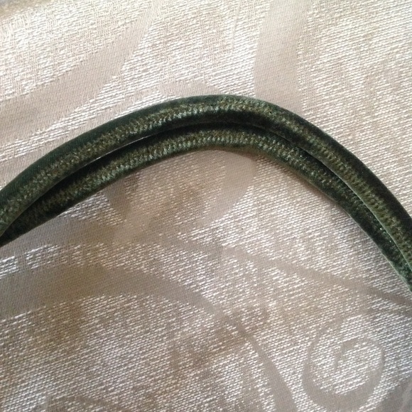 Earth Pom Pom hand bag - Picture 6 of 8